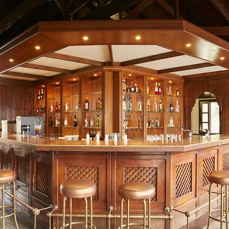 Simantro Resort Sani  Ngoại thất bức ảnh A bar