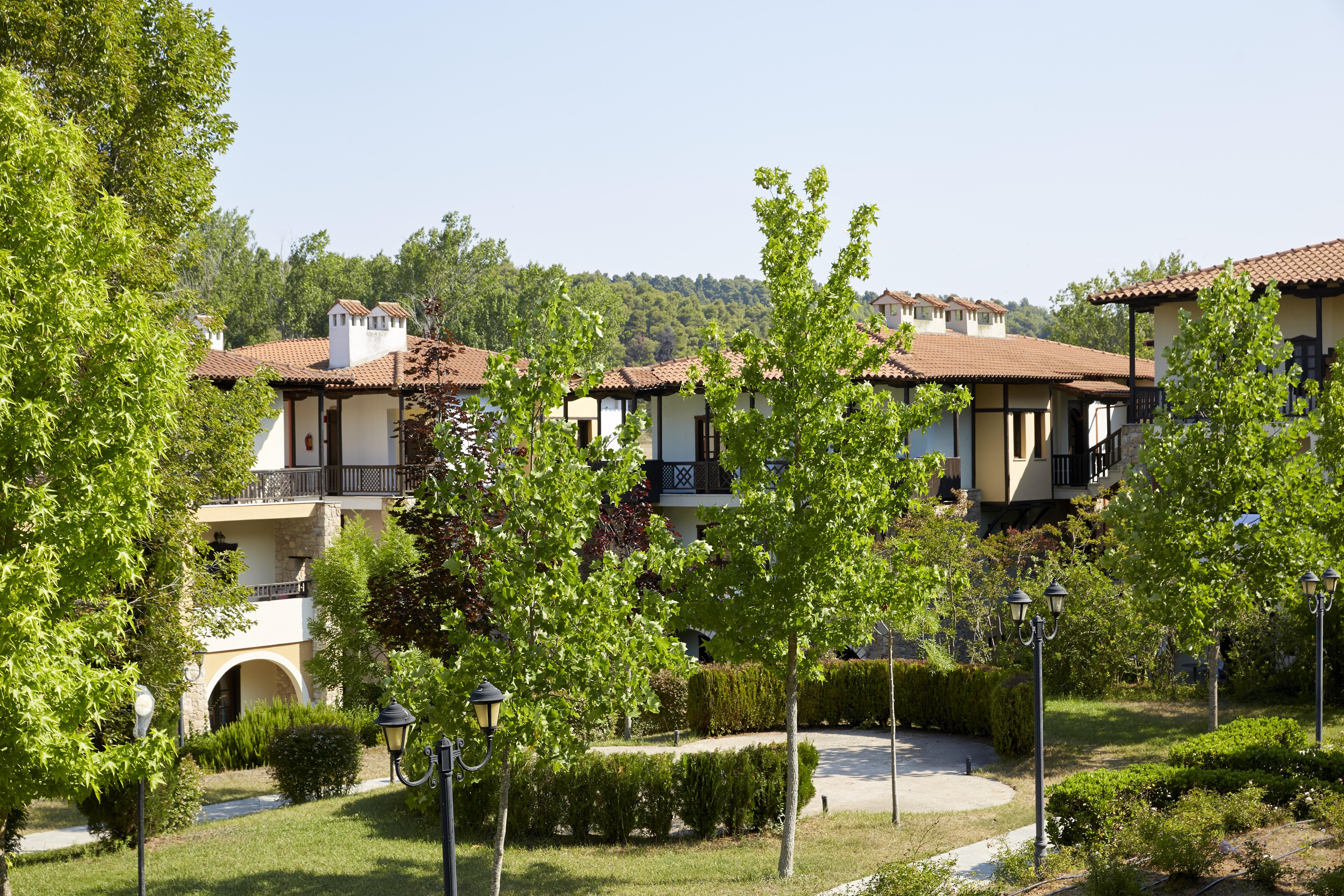 Simantro Resort Sani  Ngoại thất bức ảnh The campus of the University of Patras
