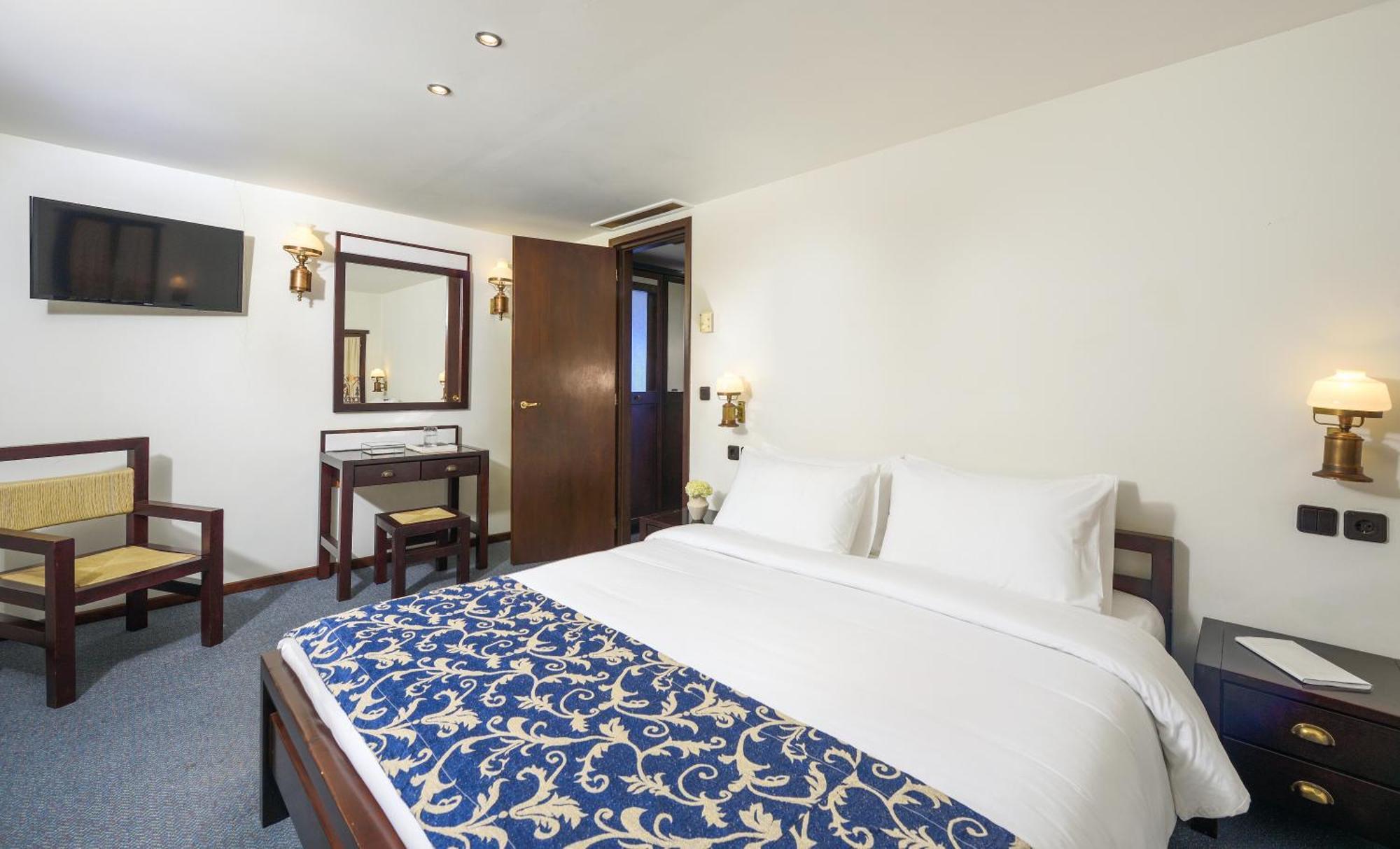 Simantro Resort Sani  Phòng bức ảnh A room at the hotel