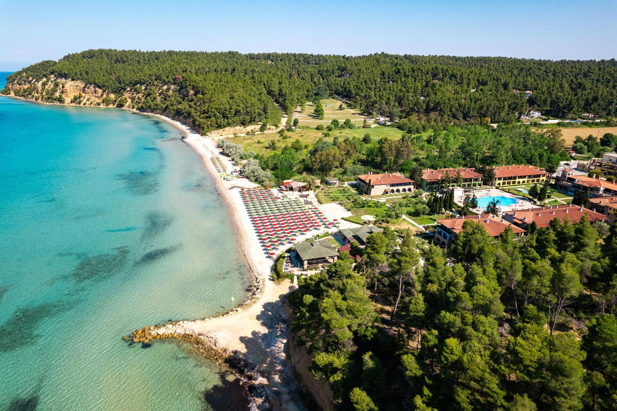 Simantro Resort Sani  Ngoại thất bức ảnh Aerial view of the resort