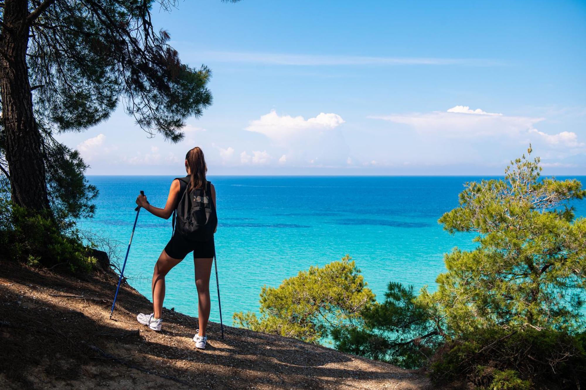 Simantro Resort Sani  Ngoại thất bức ảnh Hiking in Crete