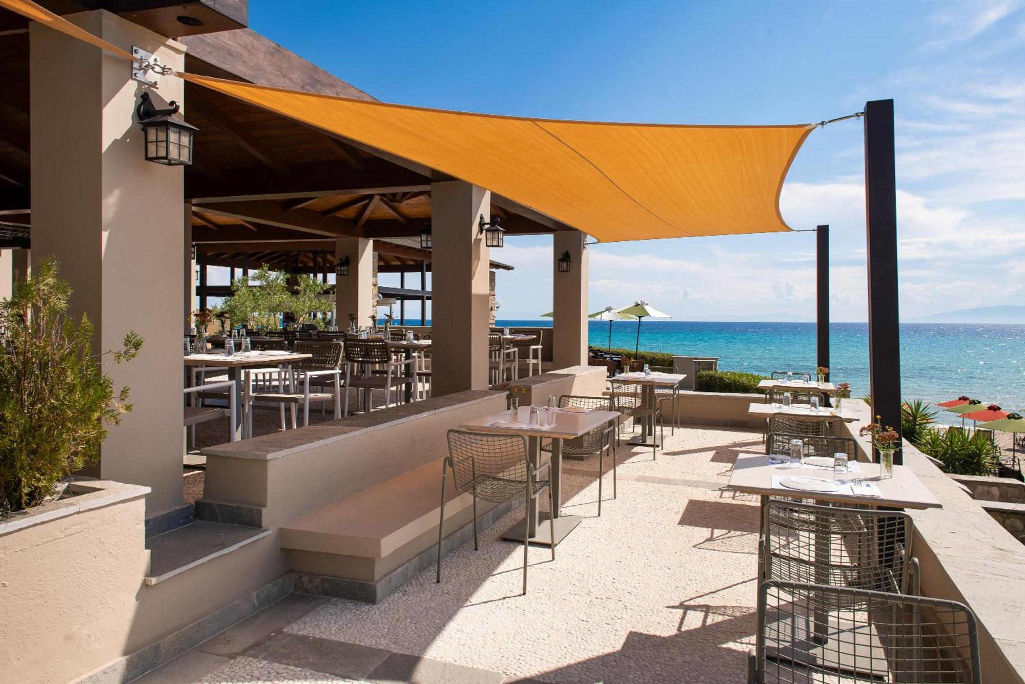 Simantro Resort Sani  Ngoại thất bức ảnh The Beach Club